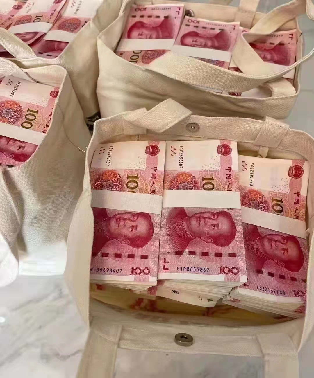 玉环过桥资金助力企业发展，解决短期融资难题